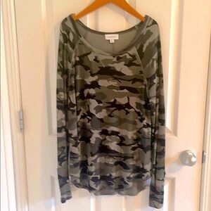 Evereve Camo Long Sleeve Top